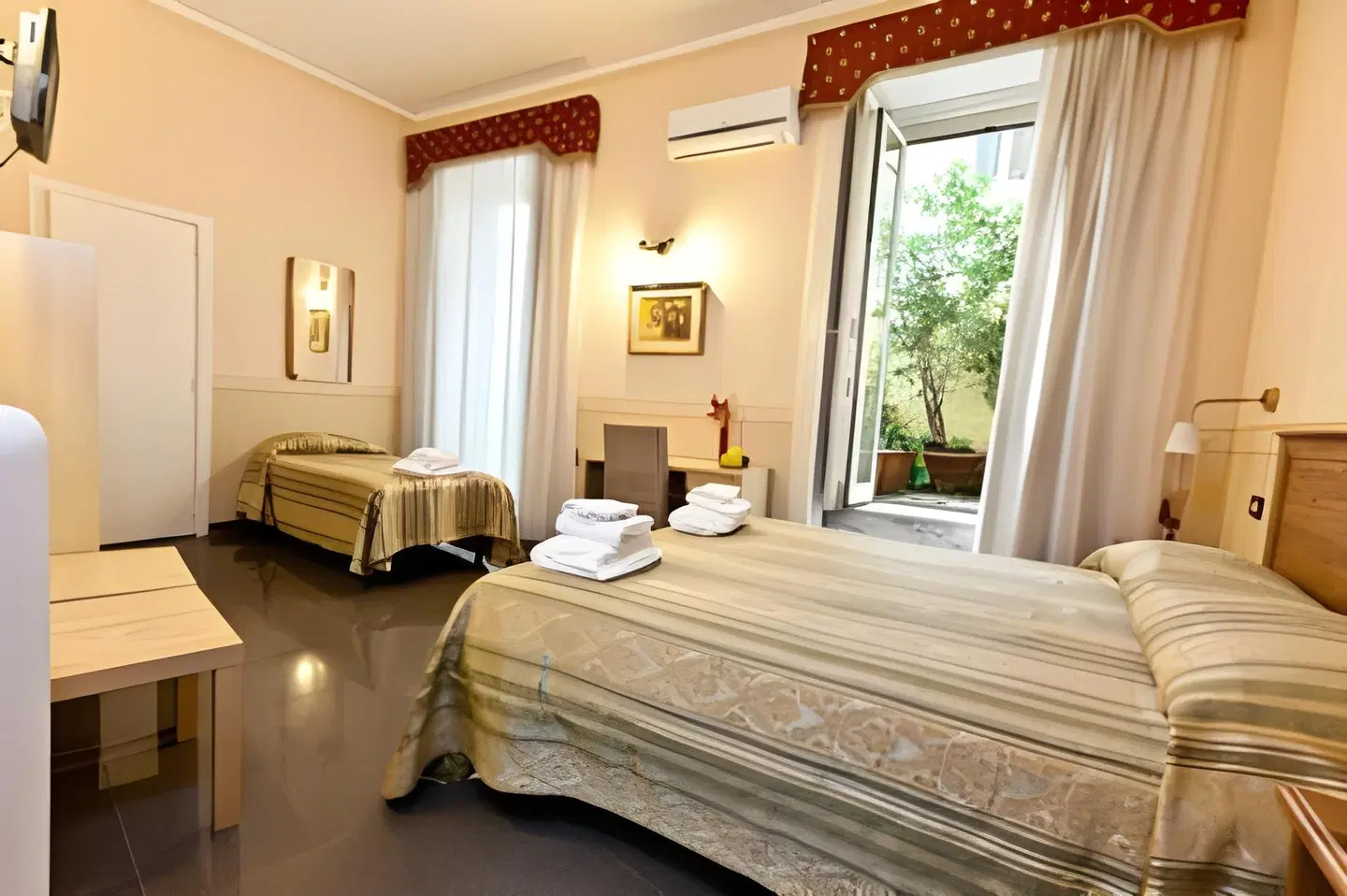B&B MediNaples ROOM_EXAMPLE