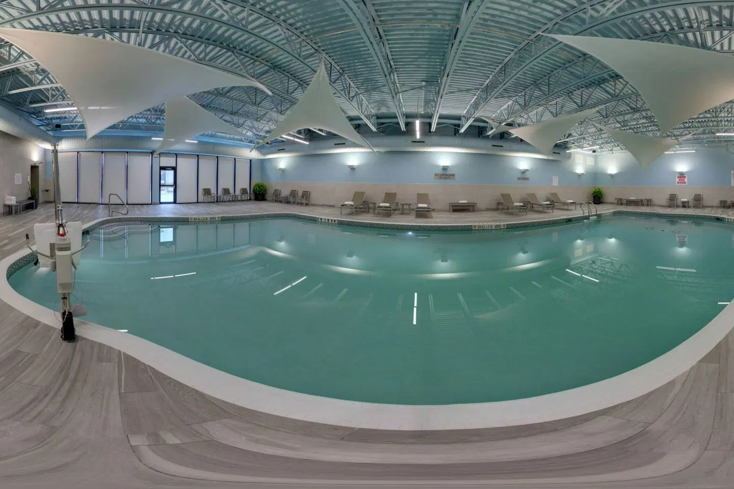 TownePlace Suites by Marriott Oshawa Hallenbad