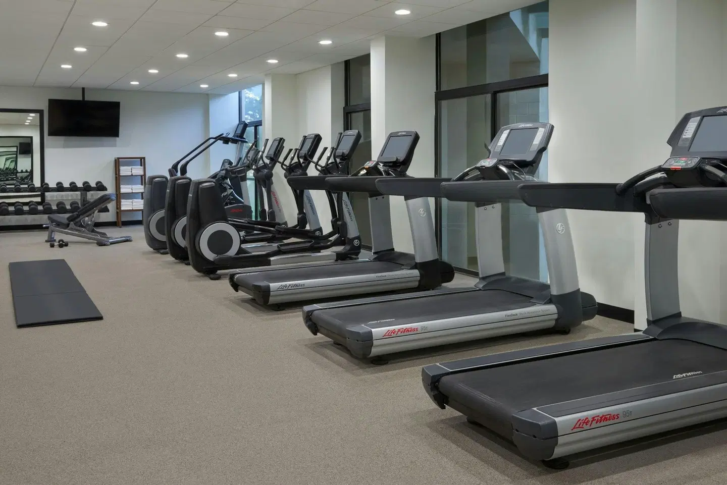 Four Points by Sheraton Toronto Airport SPORTS_AND_LEISURE