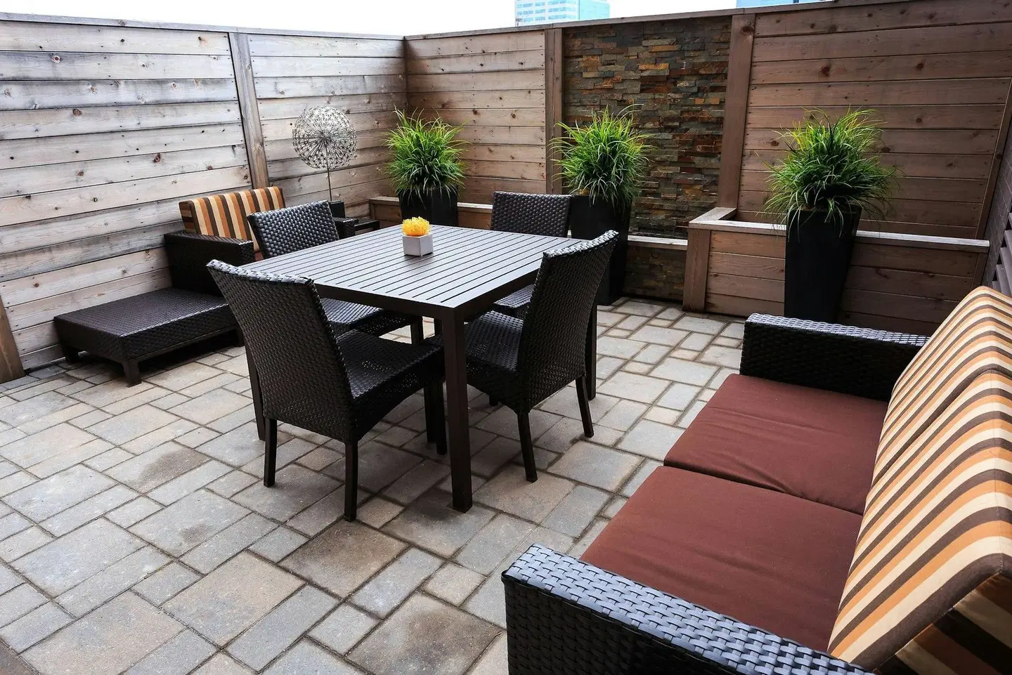 Courtyard by Marriott Toronto Northeast/Markham Terrasse