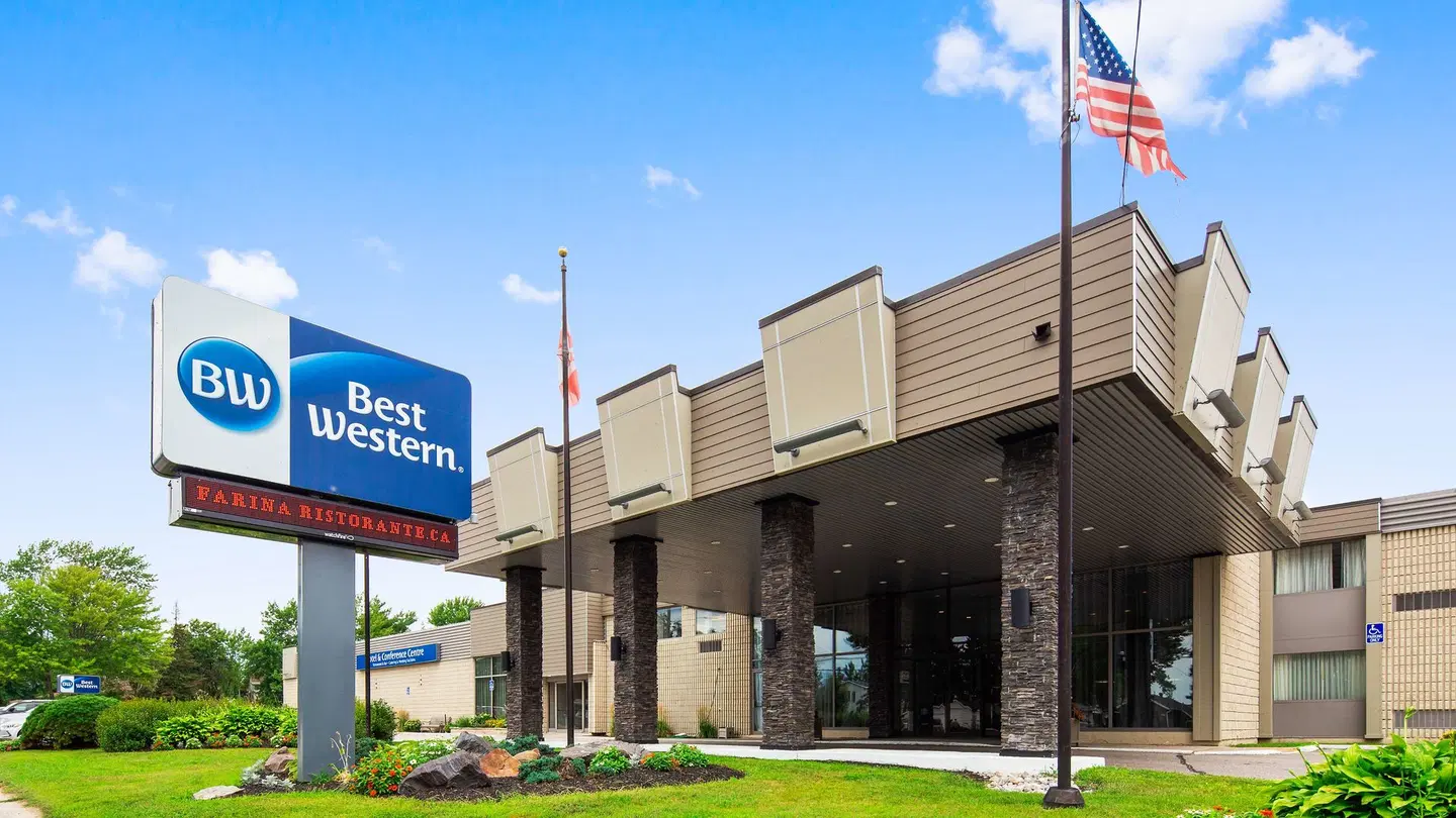 Best Western North Bay Hotel & Conference EXTERIOR