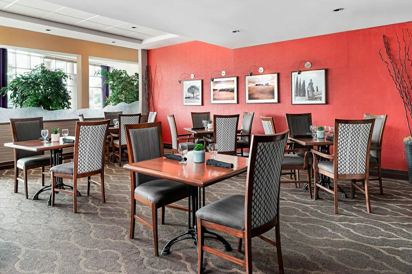 Four Points by Sheraton London Bar