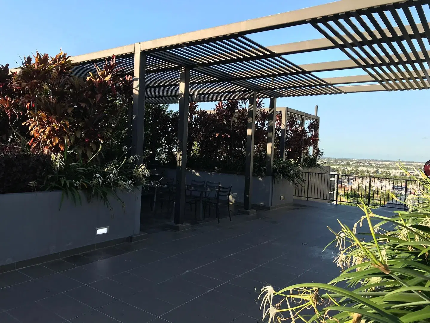 RNR Serviced Apartments Darwin Terrasse