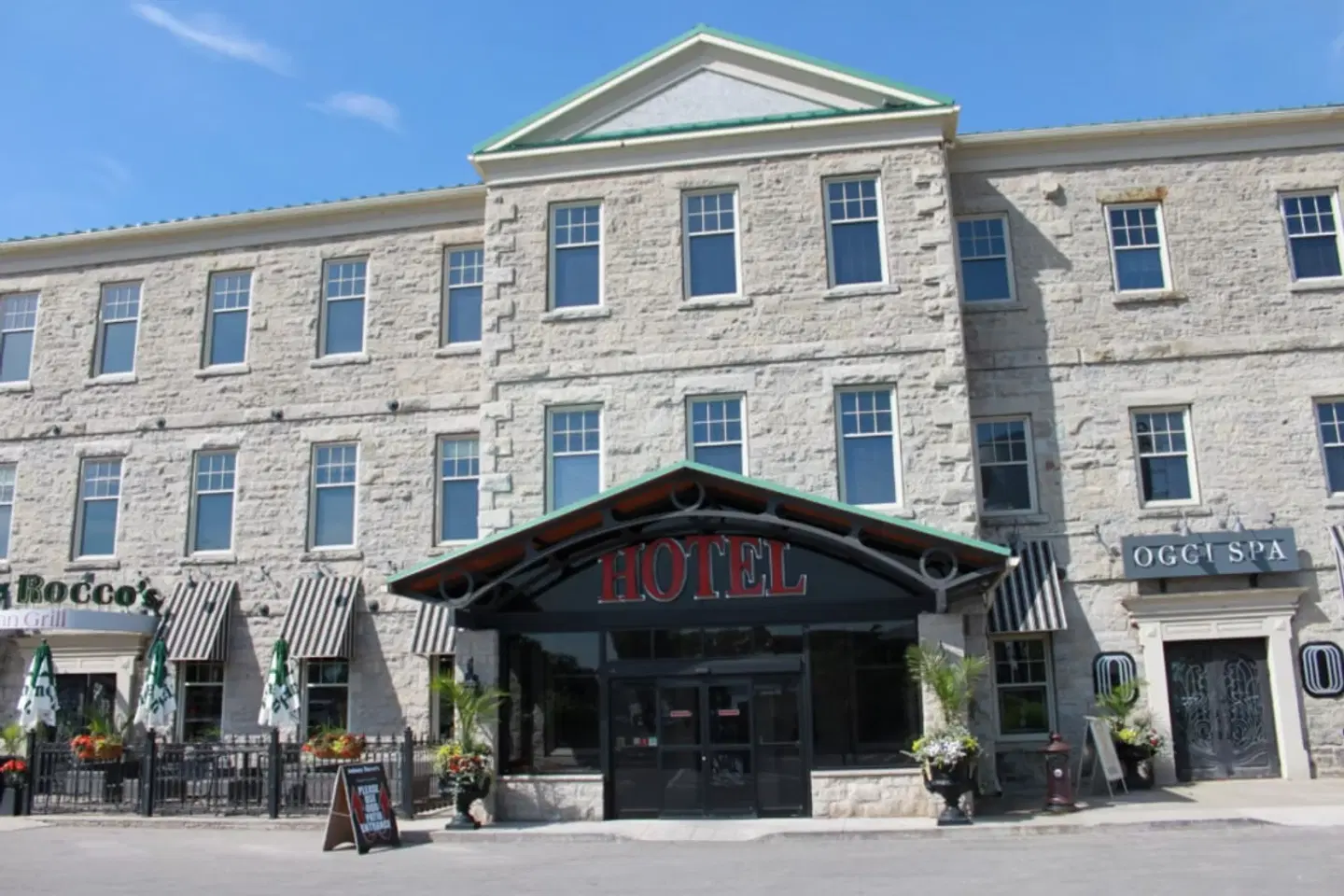 Stone Mill Inn EXTERIOR