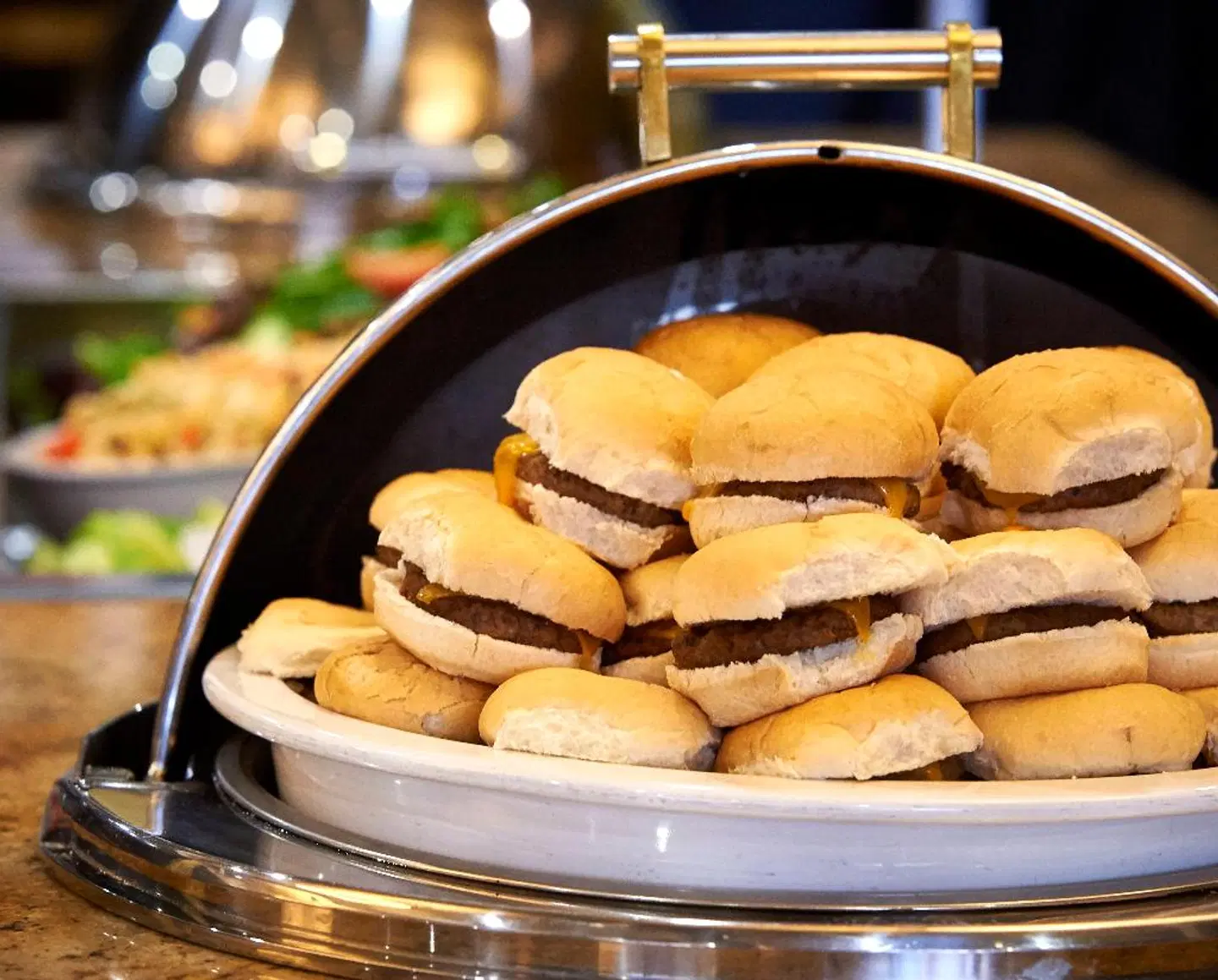 Staybridge Suites Hamilton - Downtown by IHG Restaurant