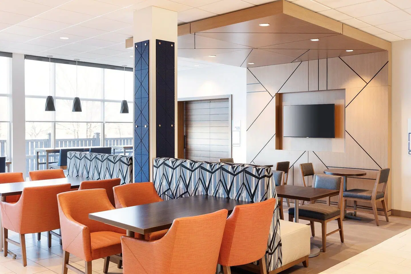 Holiday Inn Express Toronto North York by IHG LOUNGE_LOBBY