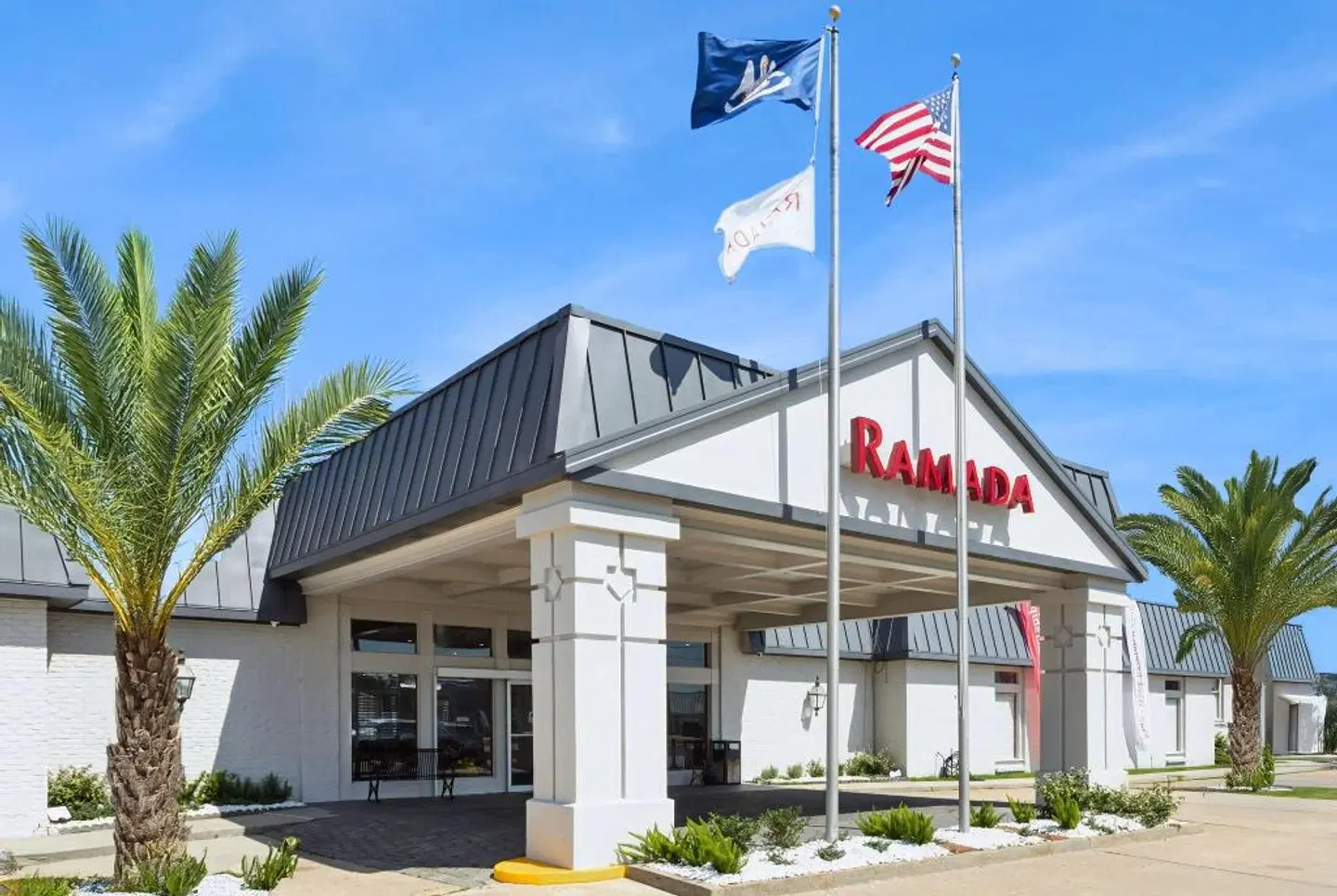 Ramada Inn Houma EXTERIOR