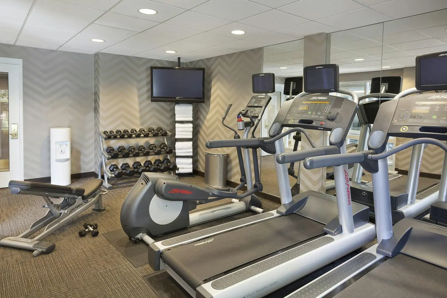 Cambridge Suites Mississauga SPORTS_AND_LEISURE