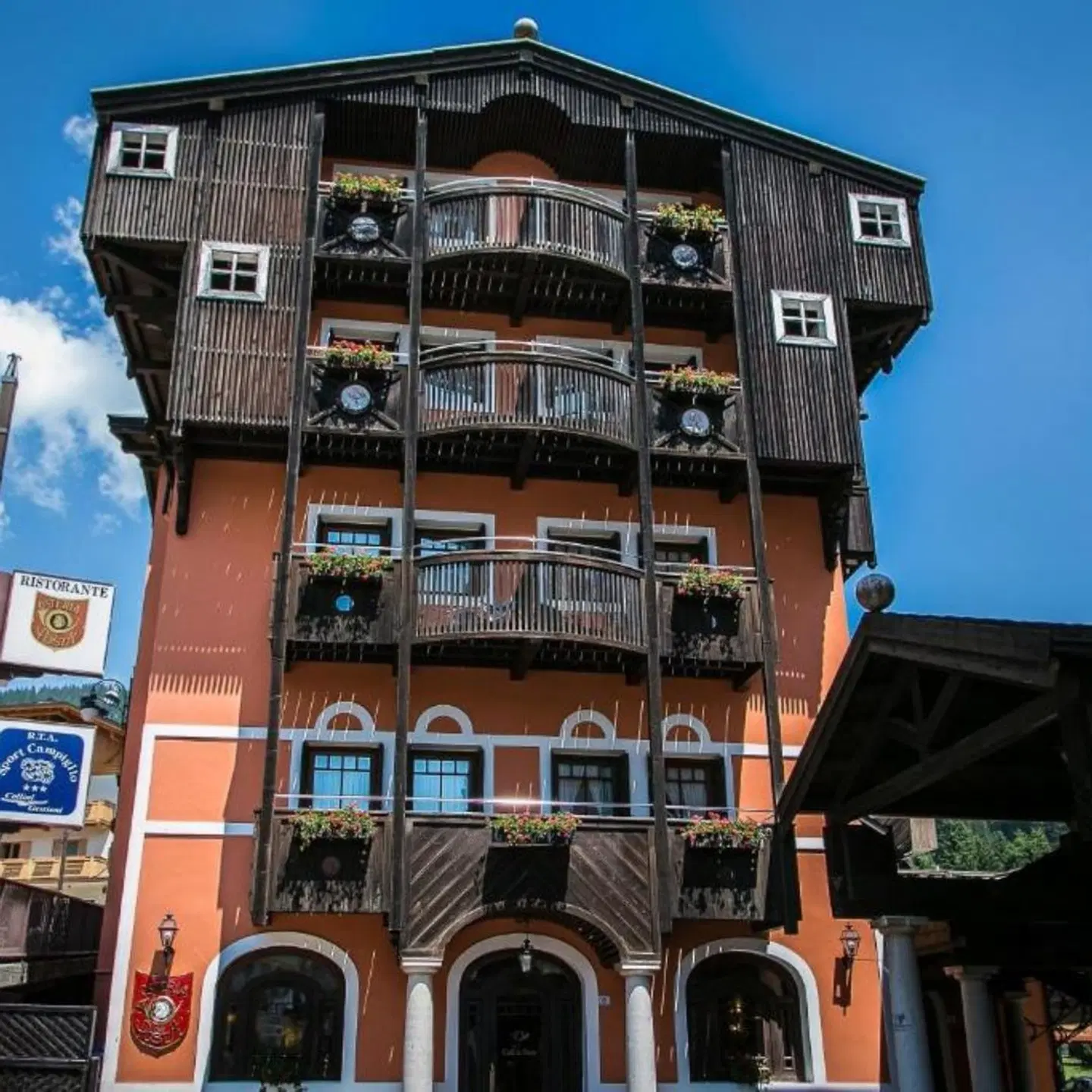 Hotel Posta RTA EXTERIOR