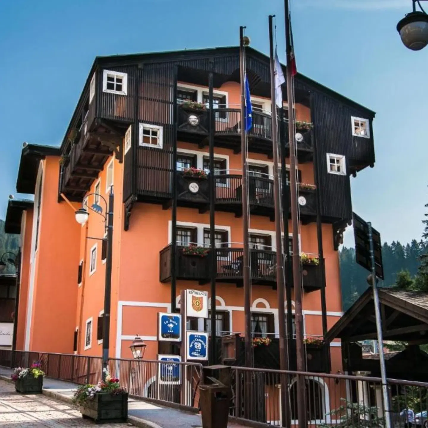 Hotel Posta RTA EXTERIOR