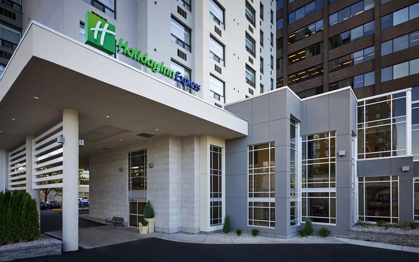 Holiday Inn Express Windsor Waterfront by IHG EXTERIOR