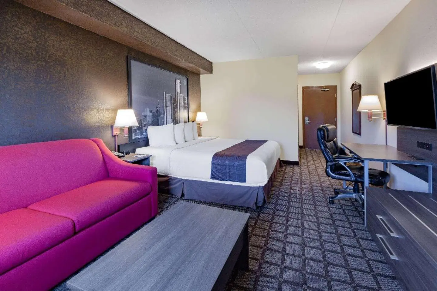 Super 8 by Wyndham Ambassador Bridge Windsor ON ROOM_EXAMPLE