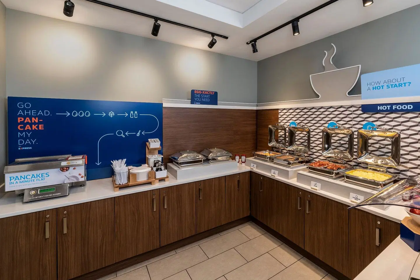 Holiday Inn Express Hotel & Suites North Bay by IHG Restaurant