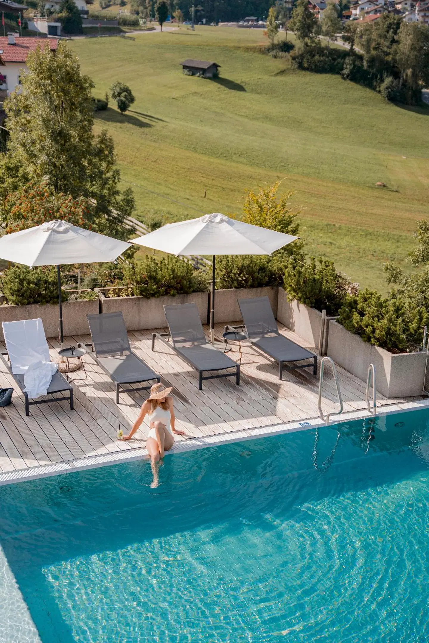 Alpenflora OUTDOOR_POOL
