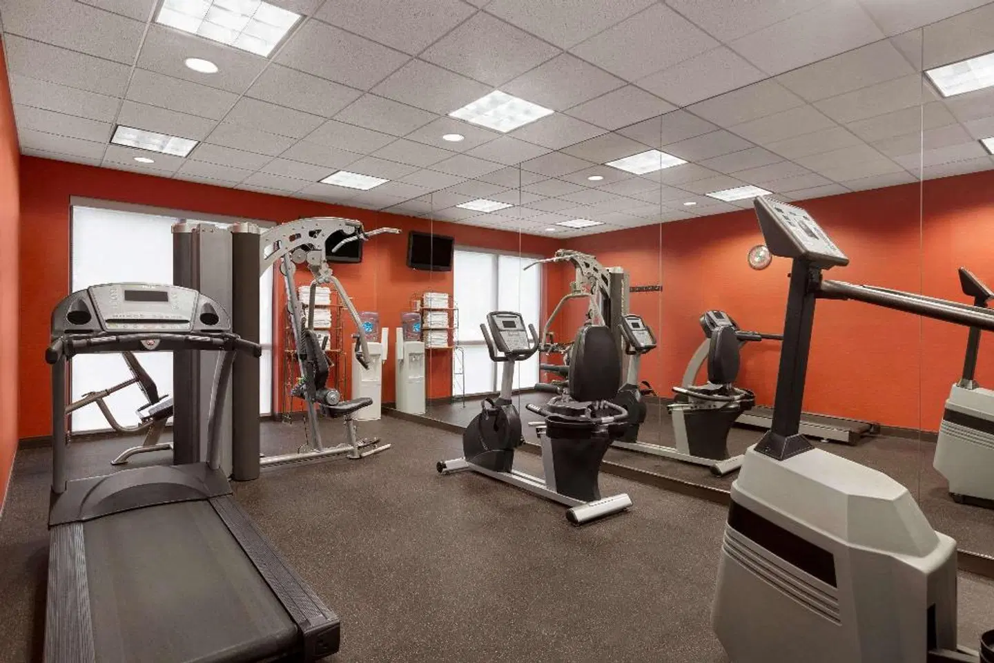 Ramada by Wyndham Suites Orlando Airport SPORTS_AND_LEISURE