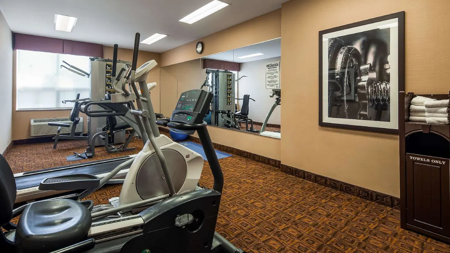 Best Western Plus Barrie SPORTS_AND_LEISURE