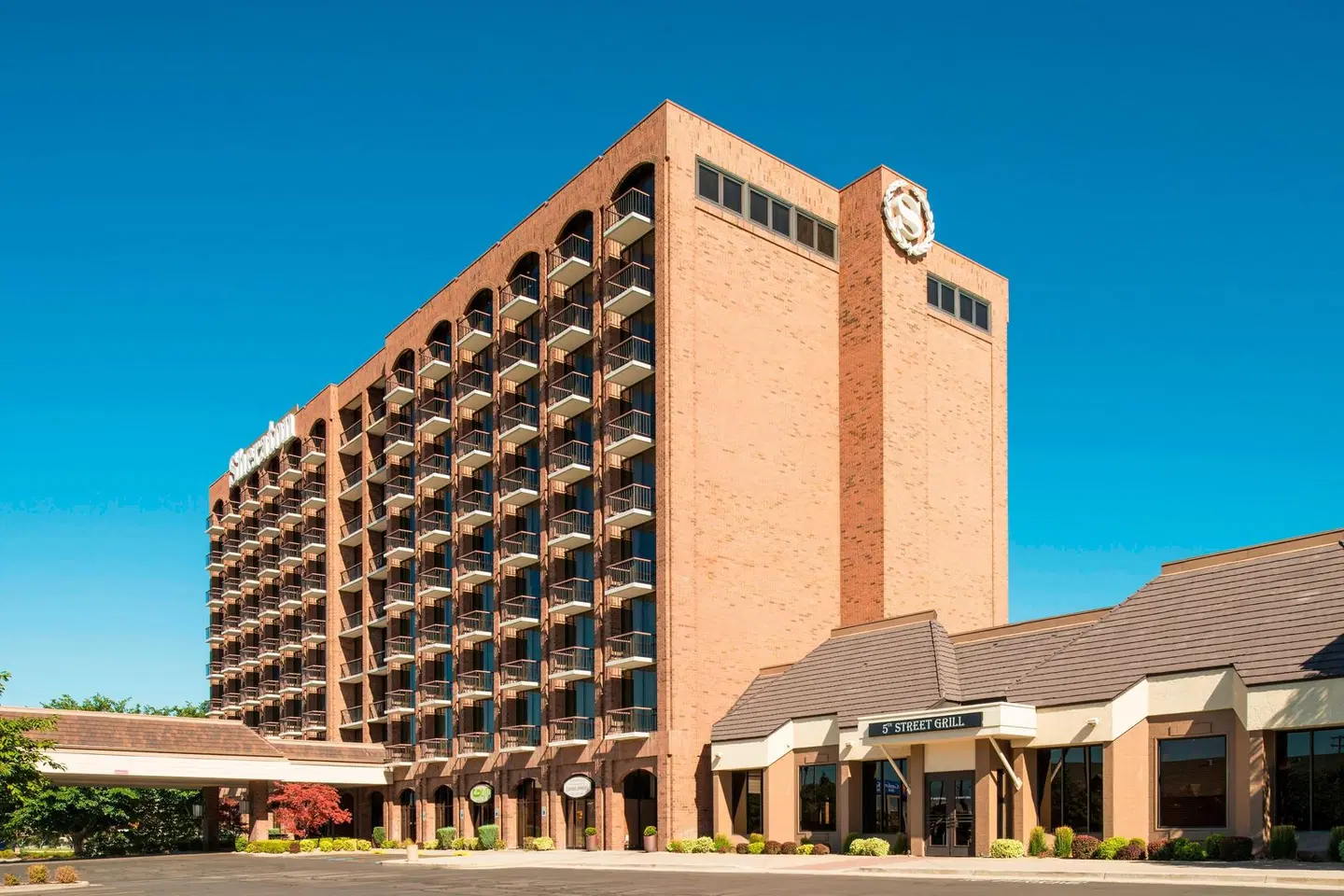 Sheraton Salt Lake City Hotel EXTERIOR