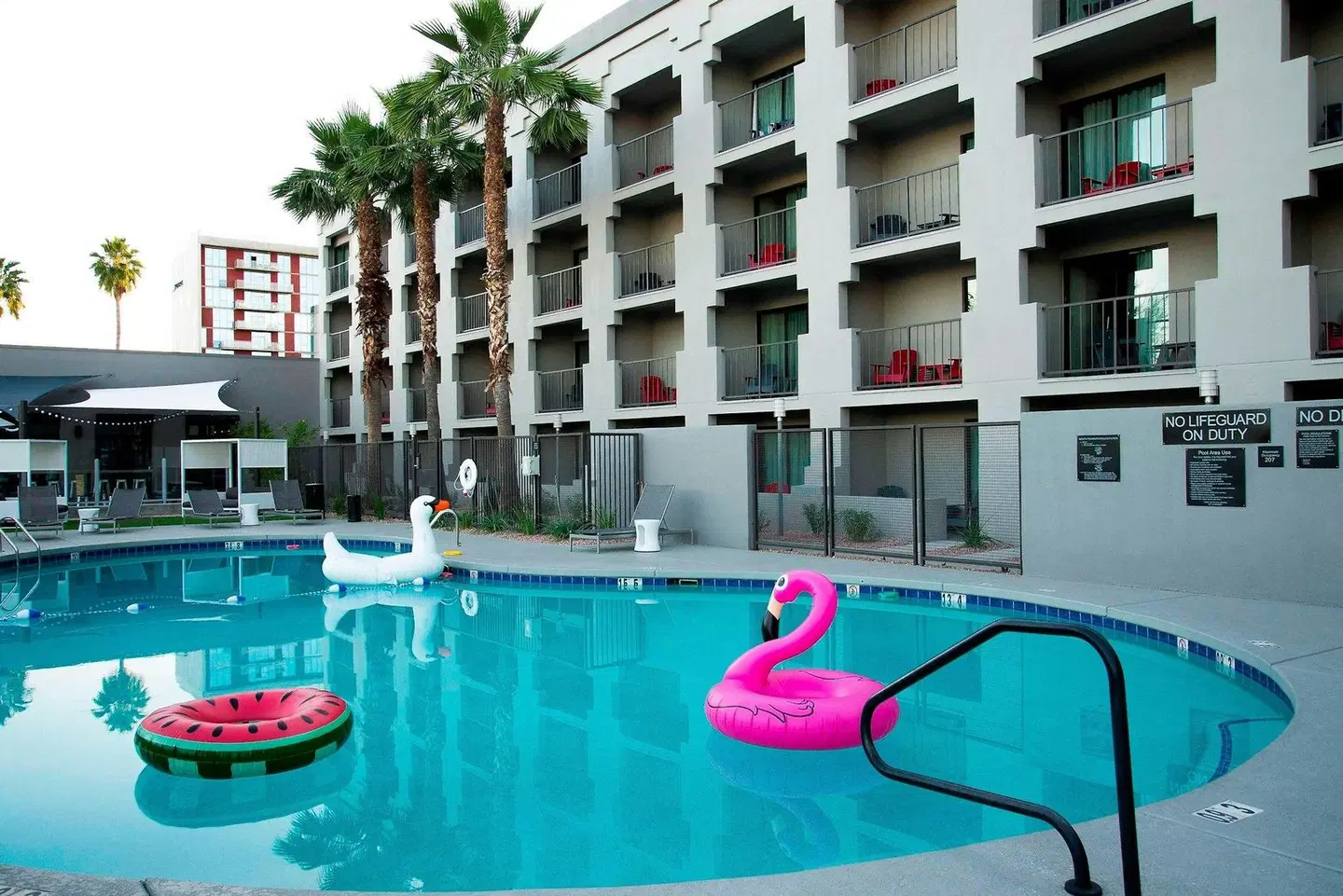 Moxy Phoenix Tempe/ASU Area OUTDOOR_POOL