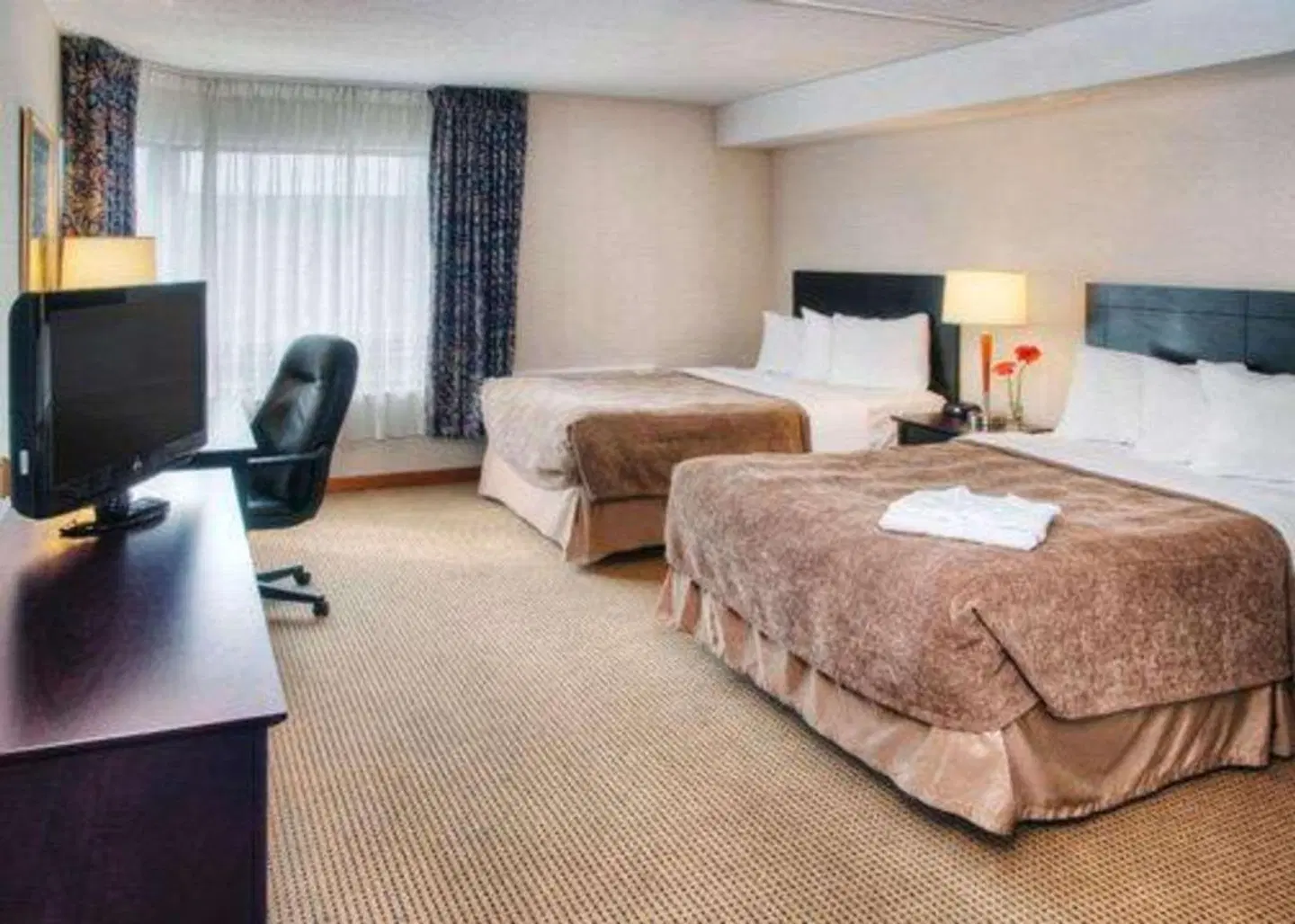 Quality Hotel Montreal East ROOM_EXAMPLE