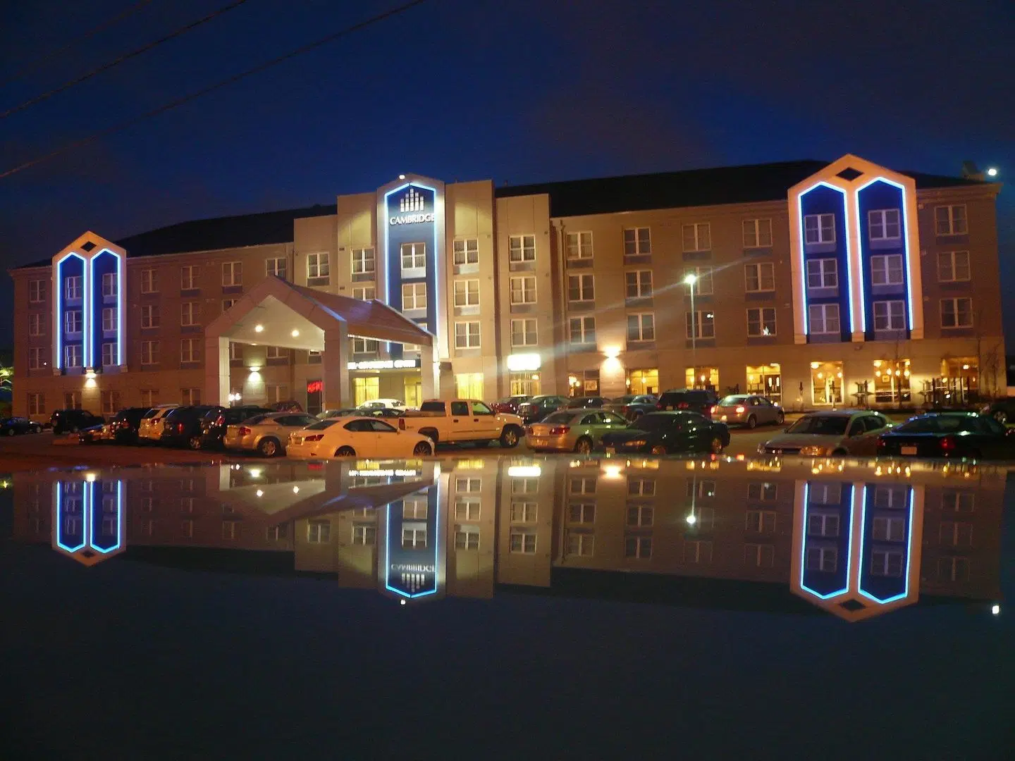 Cambridge Hotel and Conference Centre EXTERIOR