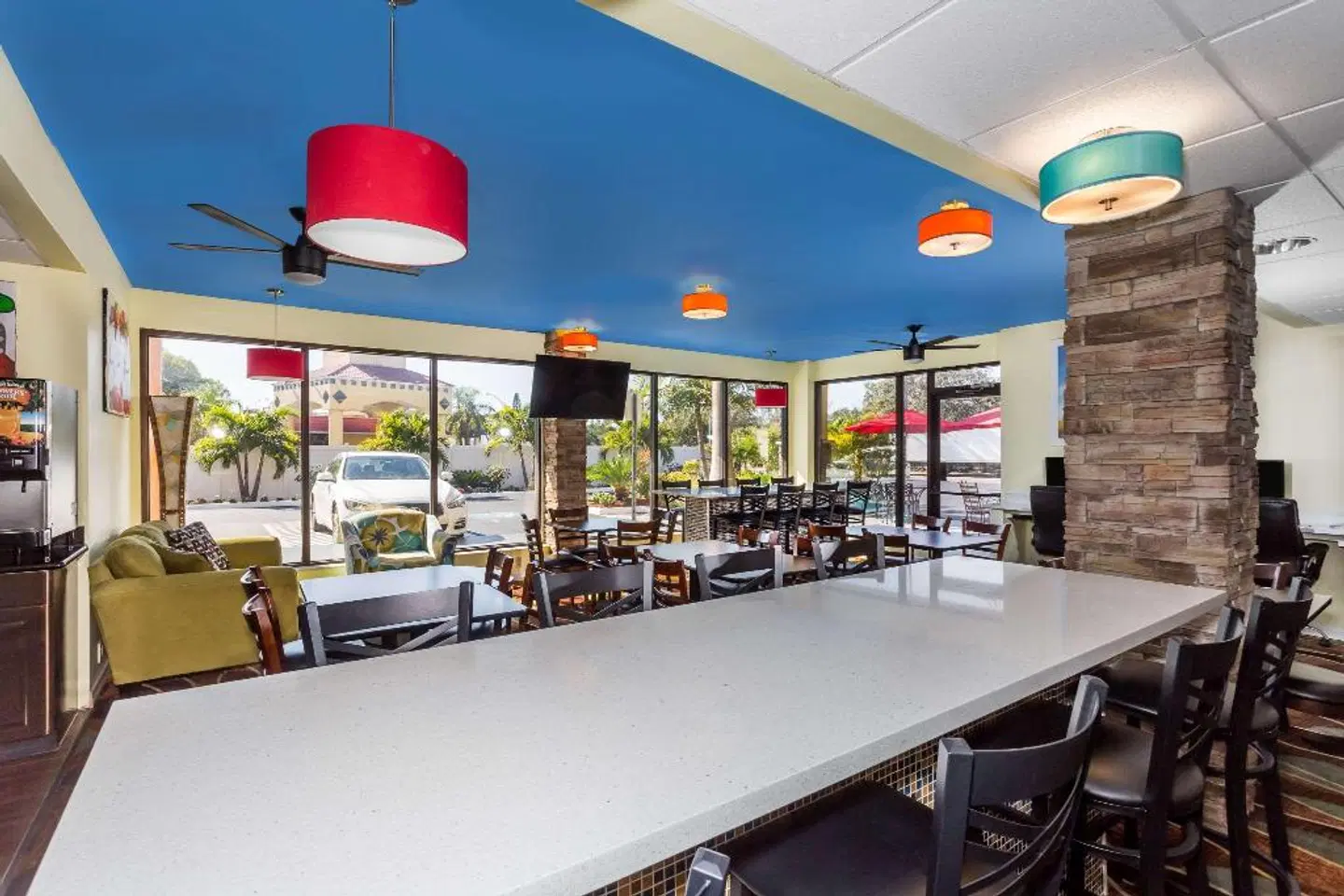 Days Inn by Wyndham Sarasota Bay Bar