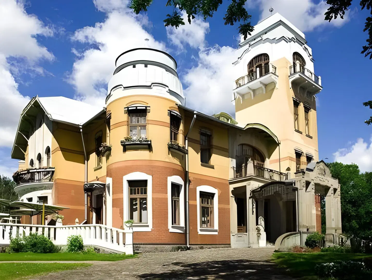 Ammende Villa Hotel & Restaurant EXTERIOR