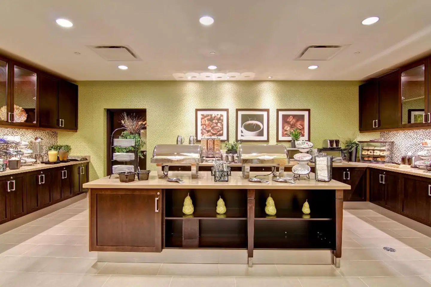 Homewood Suites by Hilton Waterloo/St. Jacobs Bar