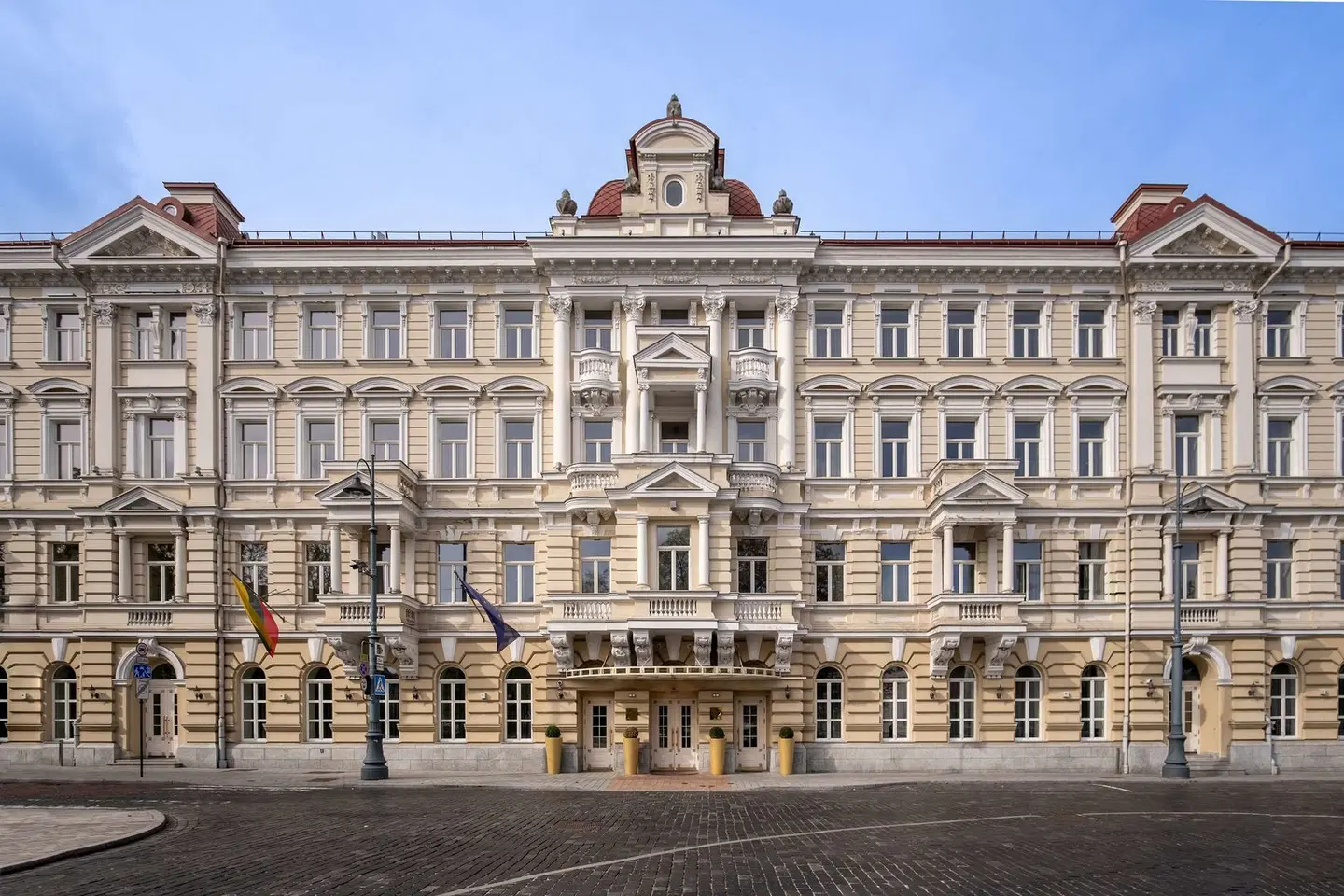 Grand Hotel Kempinski Vilnius EXTERIOR