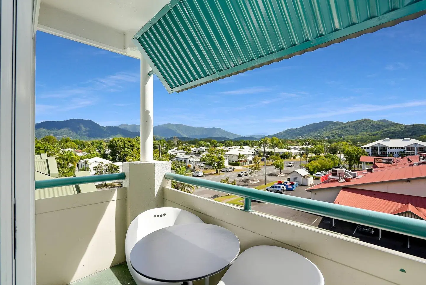 Cairns Sheridan Hotel Terrasse