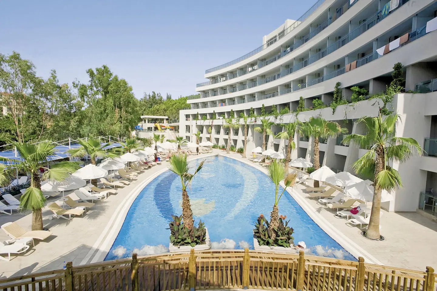 Sunrise Queen Luxury Resort & Spa OUTDOOR_POOL