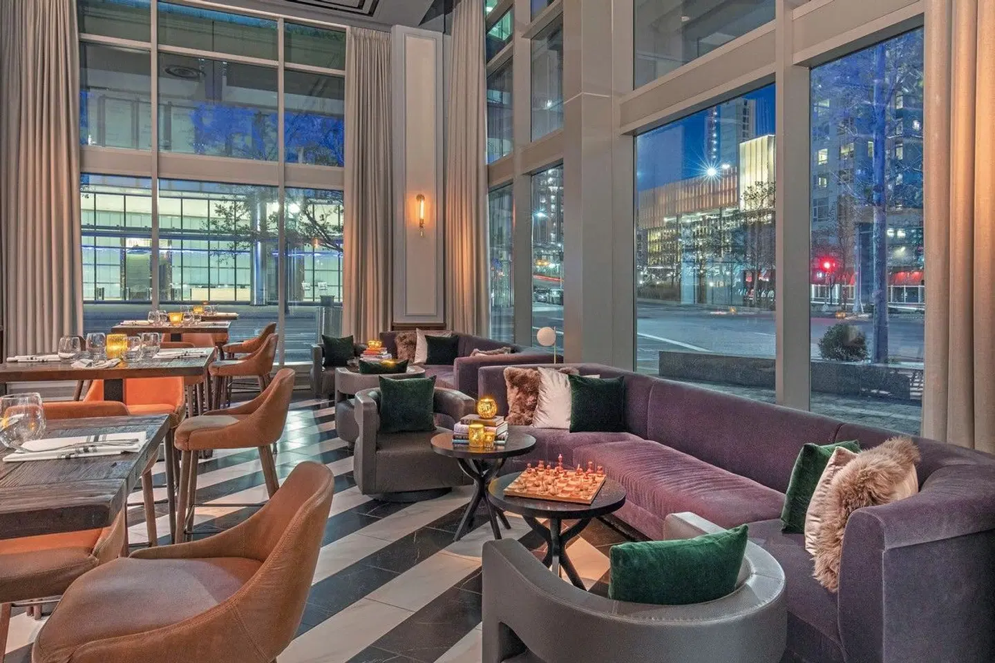 Renaissance Boston Seaport District Bar