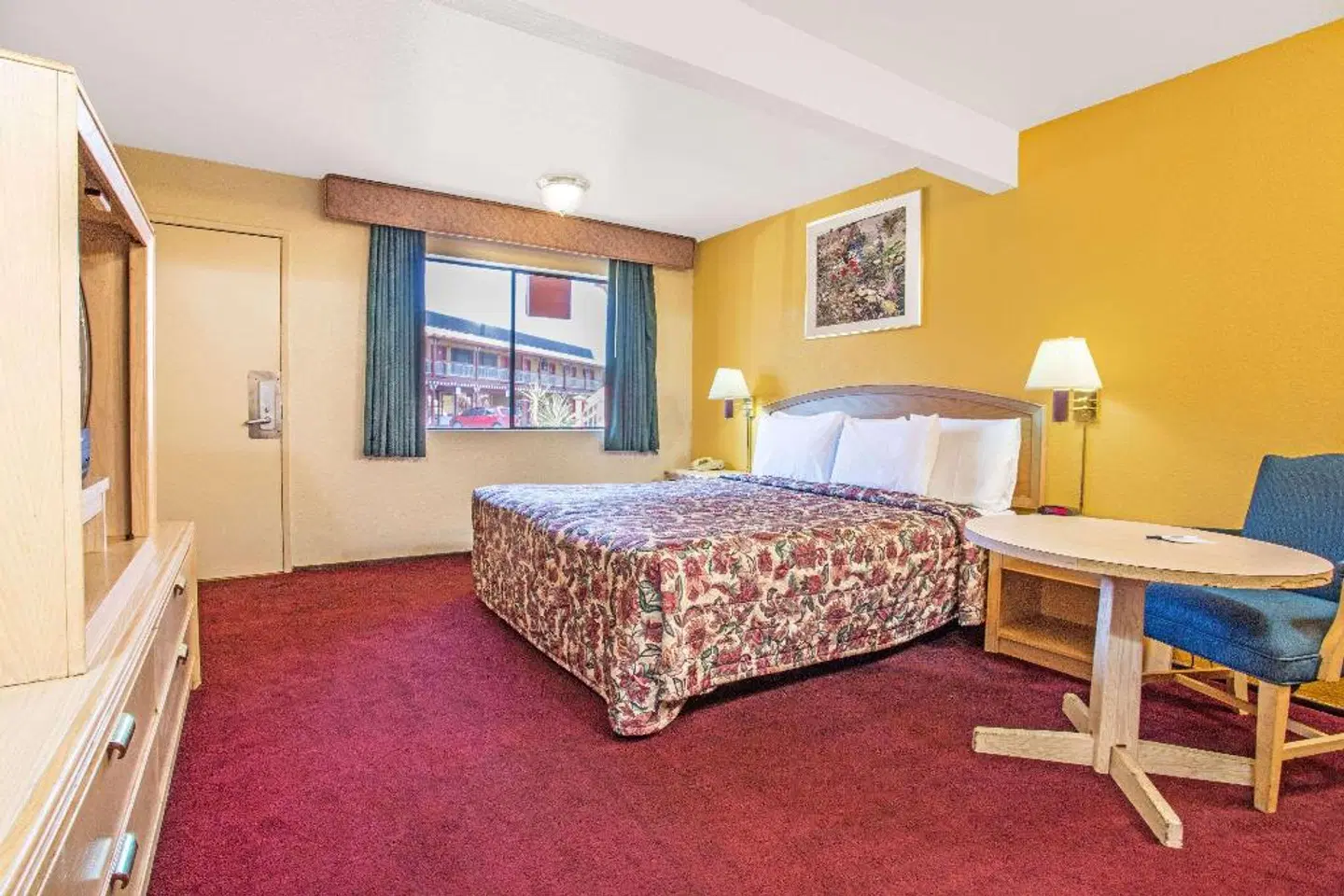 Travelodge by Wyndham Turlock ROOM_EXAMPLE