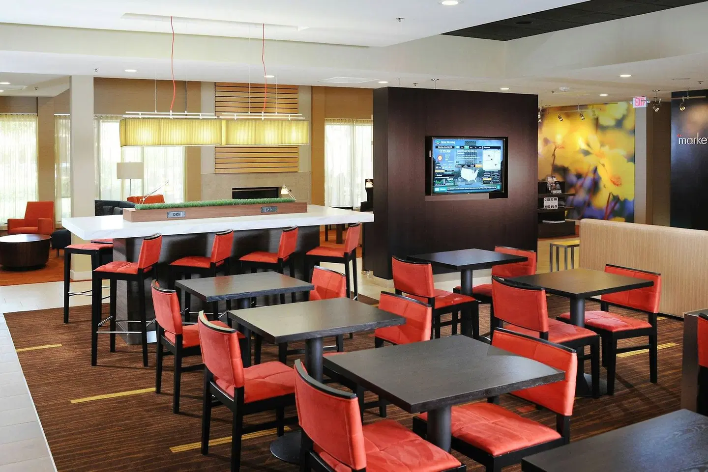 Courtyard by Marriott Houston Hobby Airport Bar