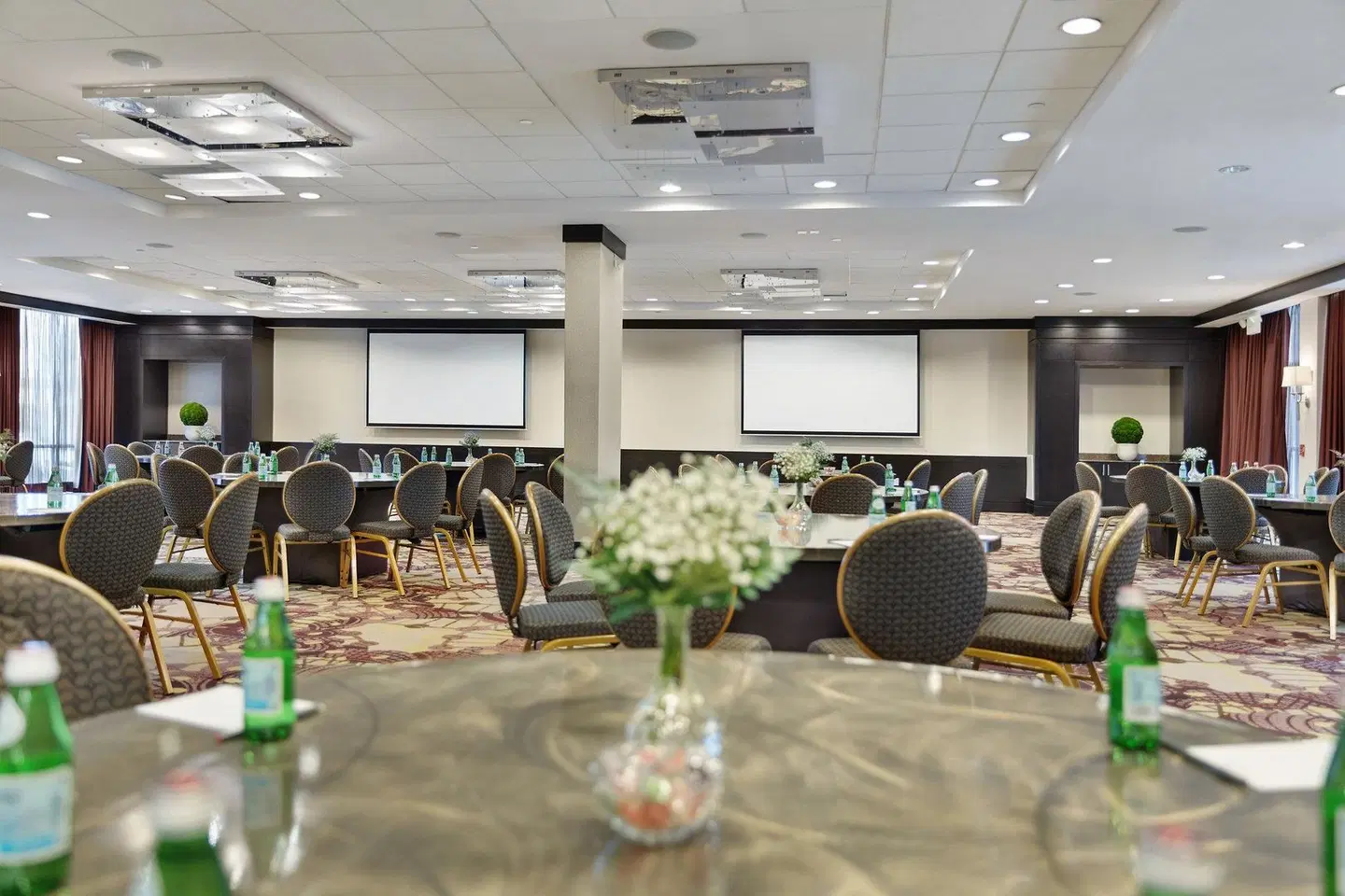 Crowne Plaza Houston Galleria Area by IHG LOUNGE_LOBBY