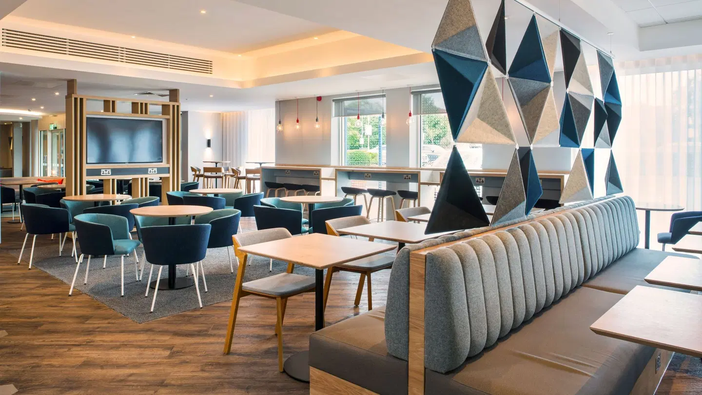 Holiday Inn Express Oxford - Kassam Stadium Restaurant