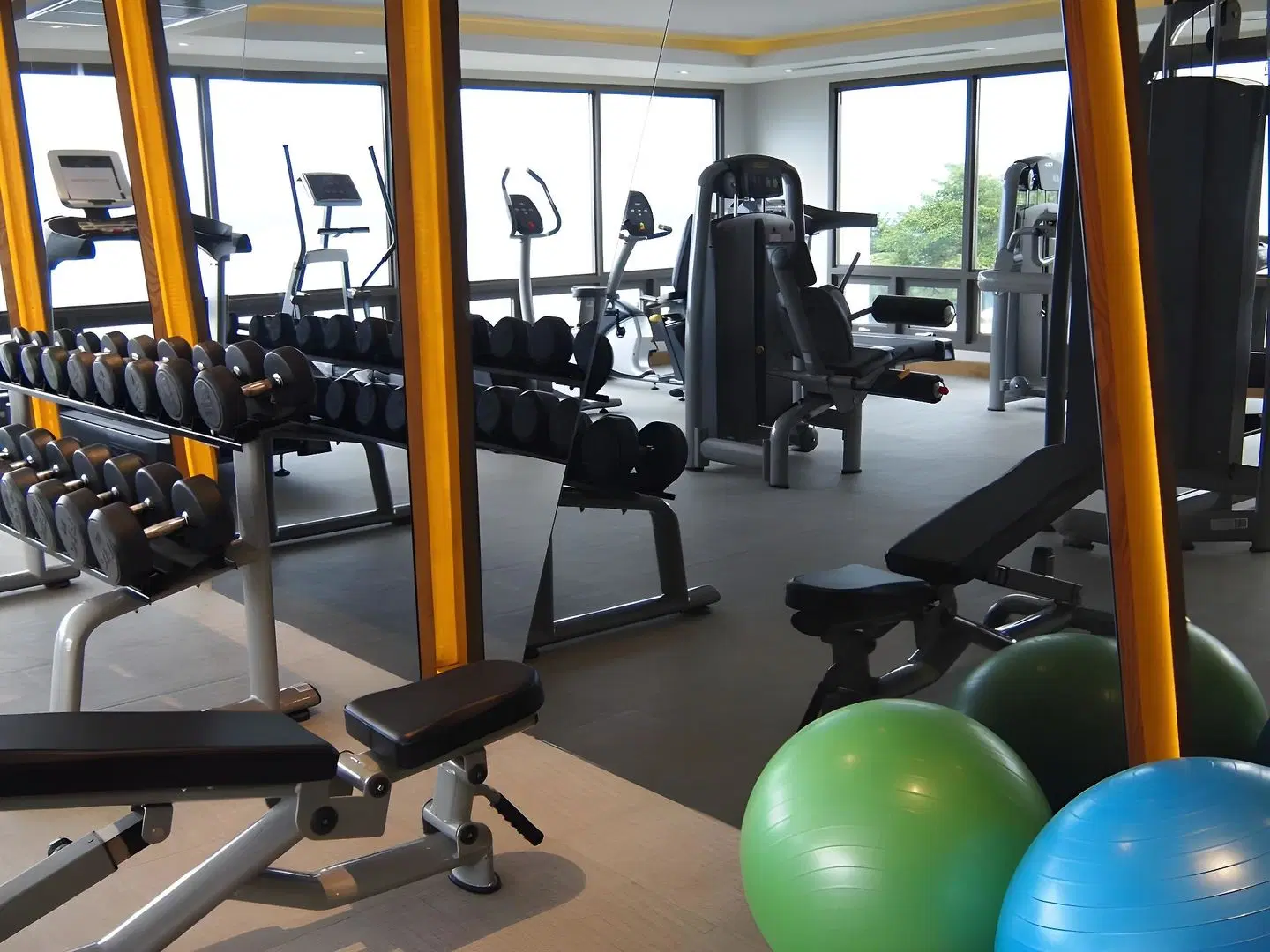 Nchantra Pool Suite Residences SPORTS_AND_LEISURE