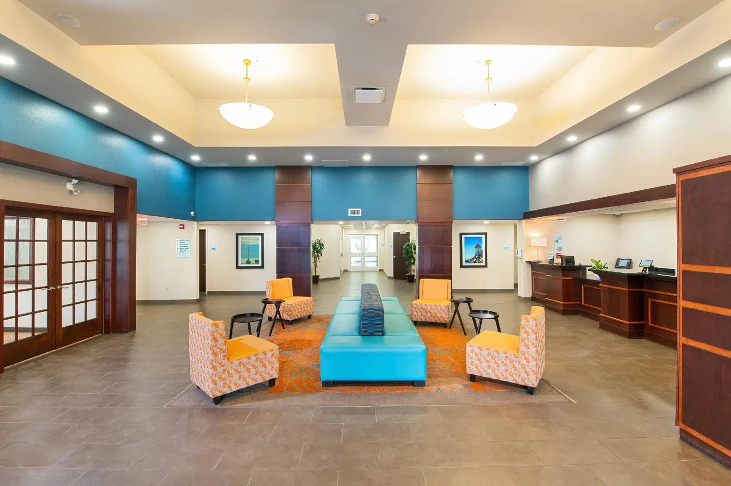 Comfort Inn & Suites LOUNGE_LOBBY