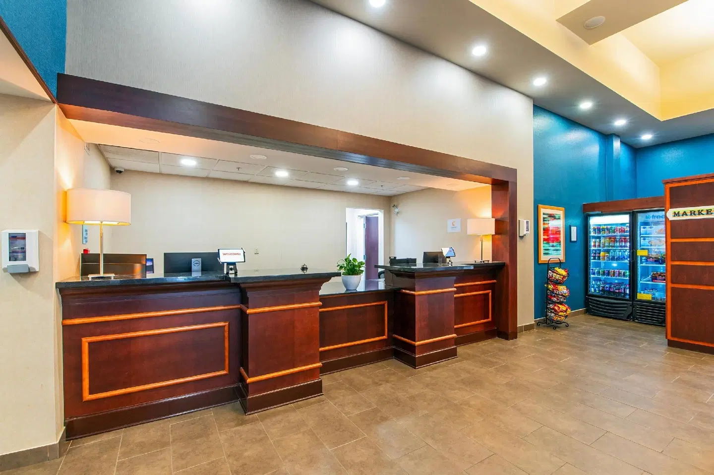Comfort Inn & Suites Bar
