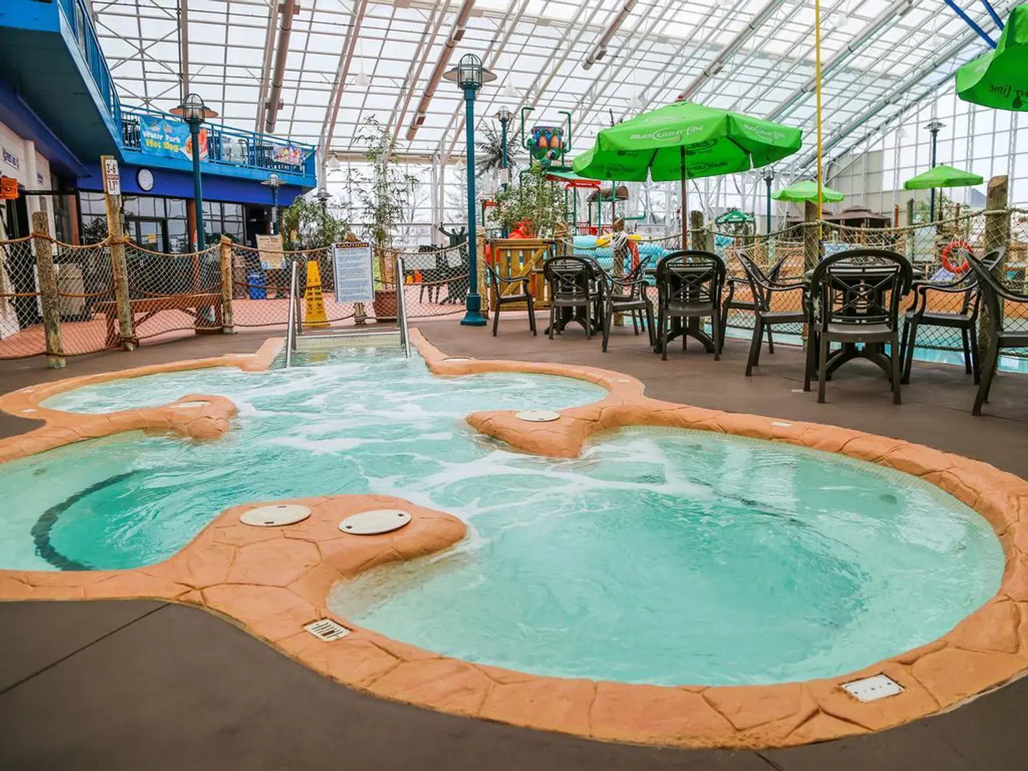 Americana Waterpark Resort & Spa Hallenbad