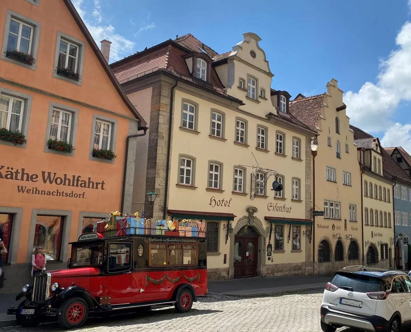 Hotel Eisenhut EXTERIOR