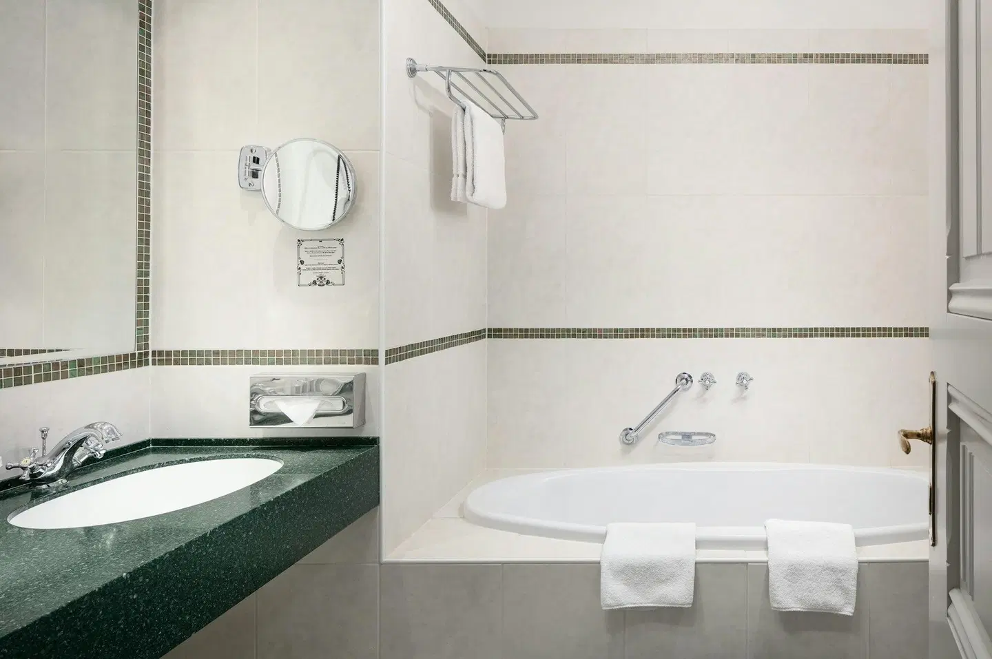Paris Prague Badezimmer