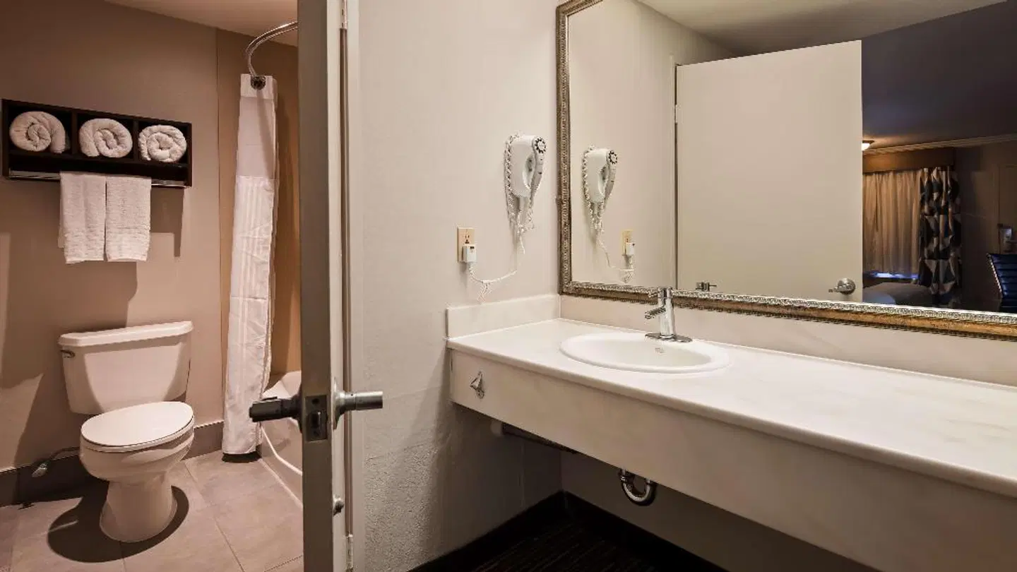 Best Western Galleria Inn, Redondo Beach Badezimmer