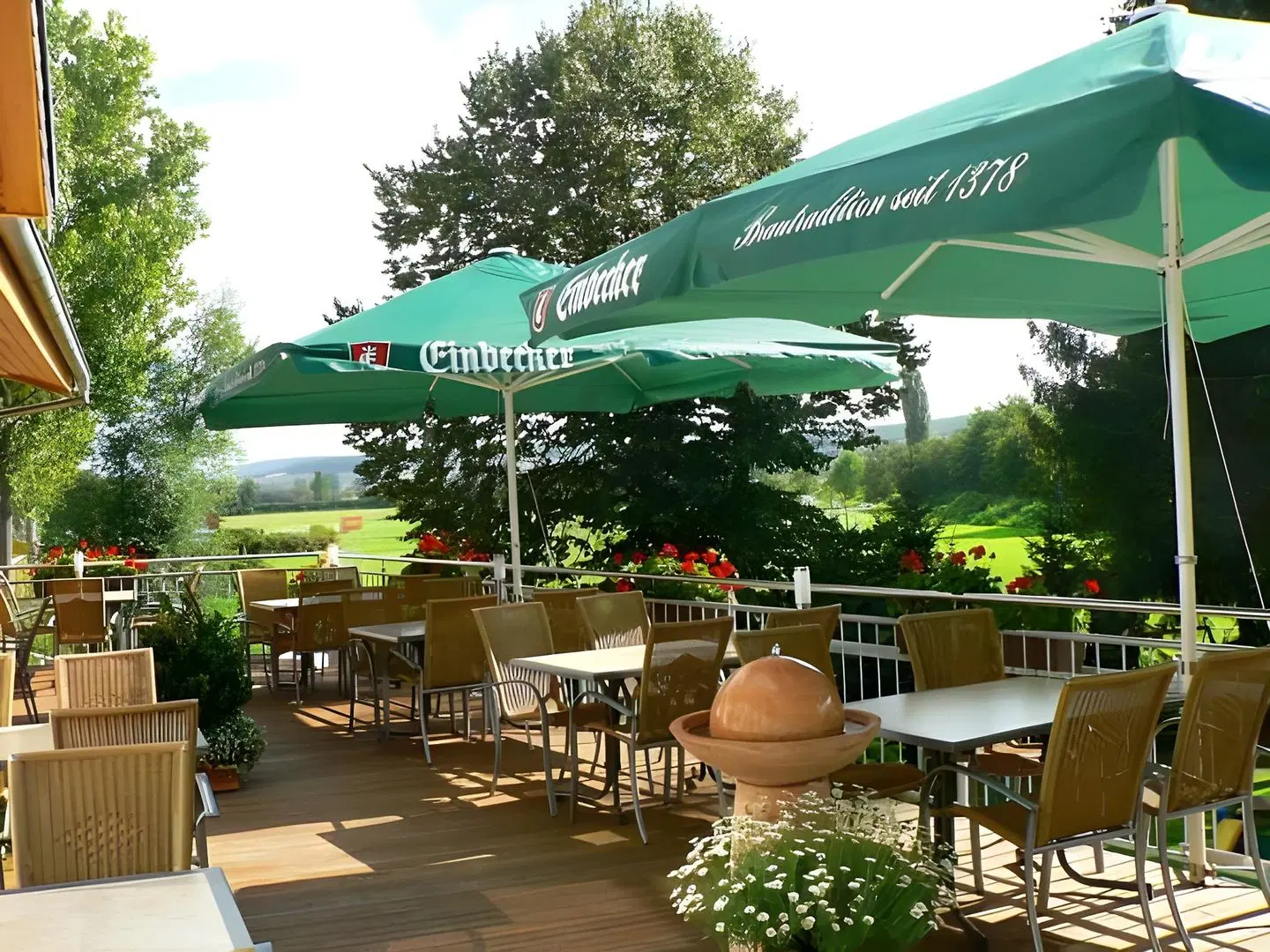 Zur scharfen Ecke Terrasse