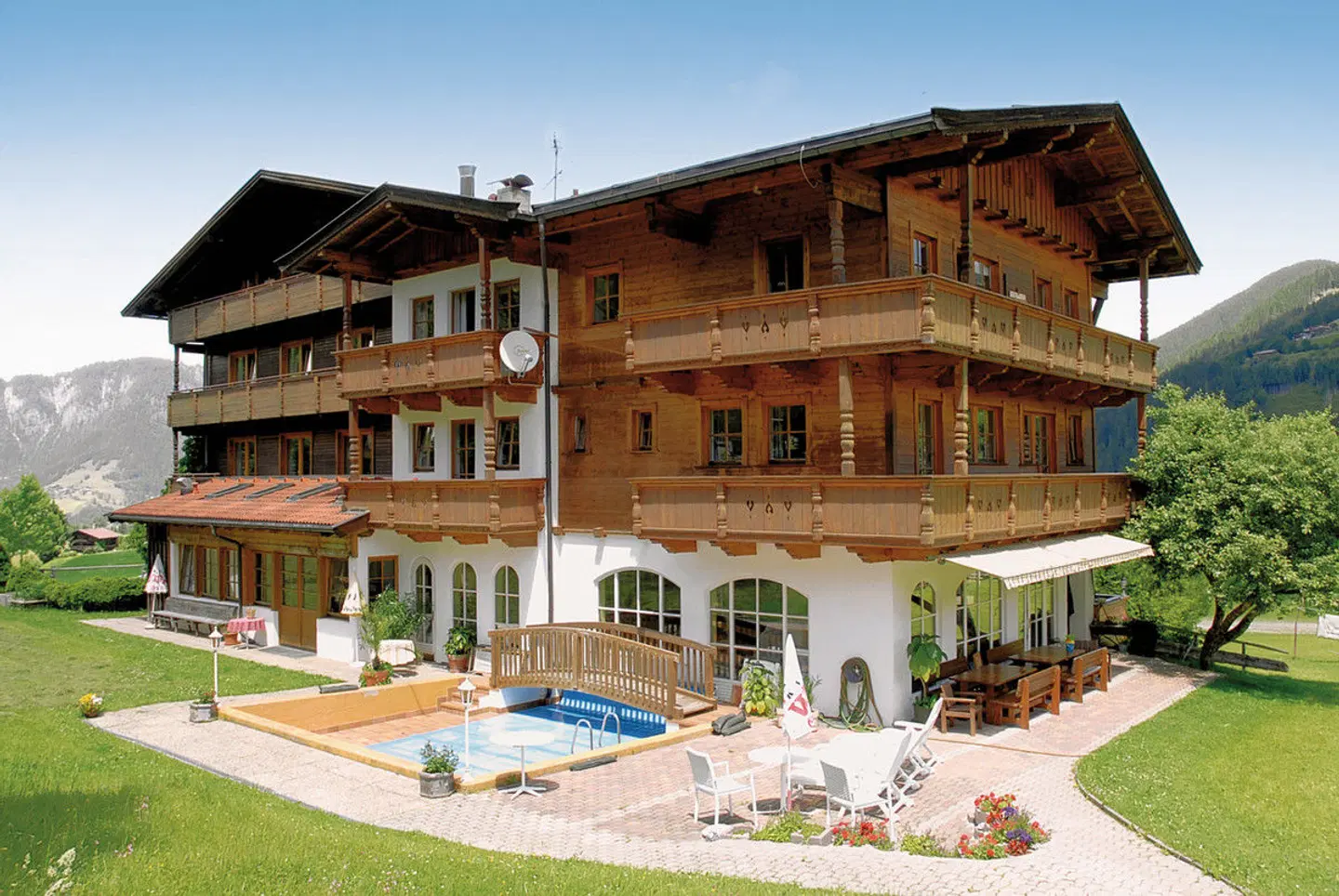 Luzenberg EXTERIOR