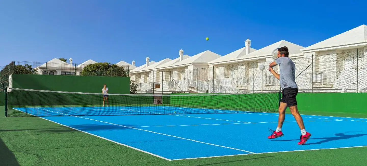 H10 Ocean Suites OUTDOOR_POOL