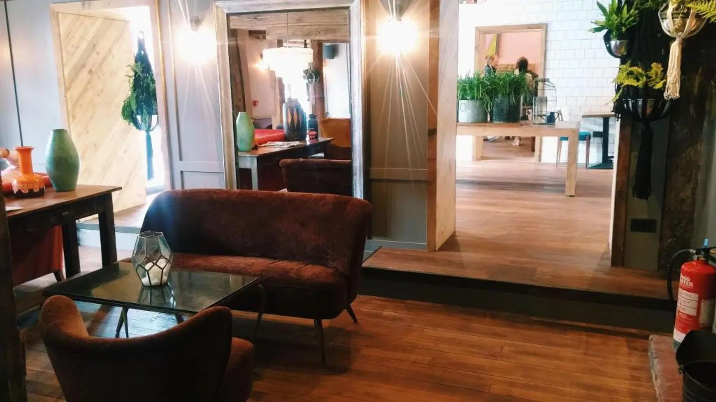 Falstaff LOUNGE_LOBBY