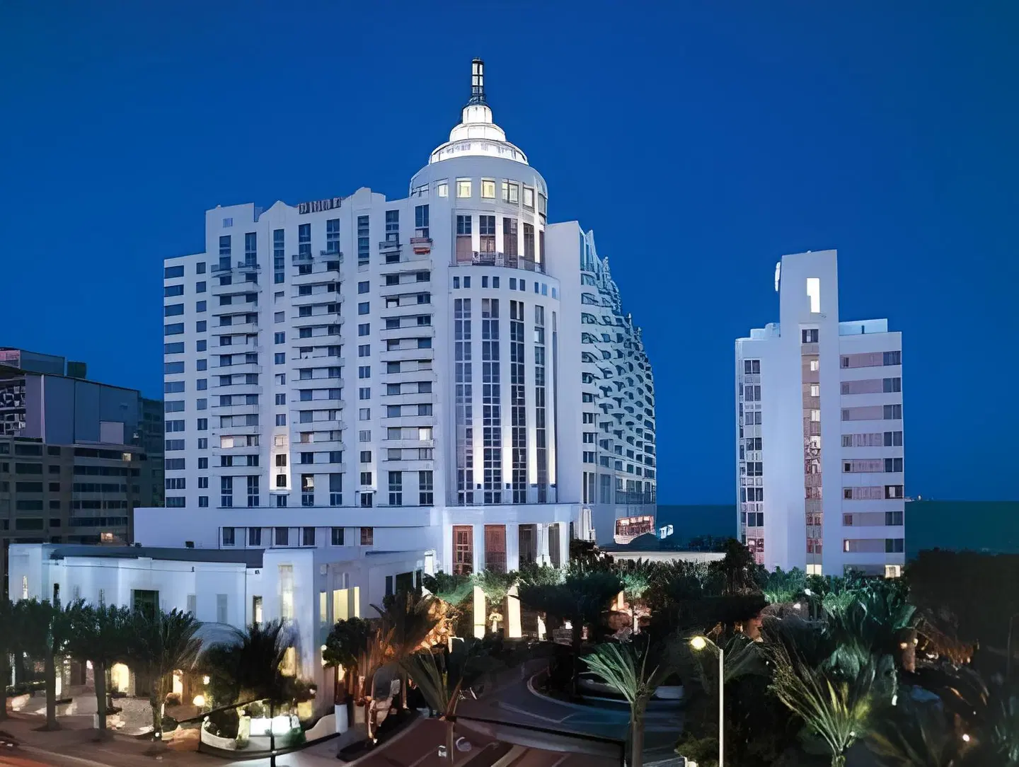 Loews Miami Beach Hotel EXTERIOR