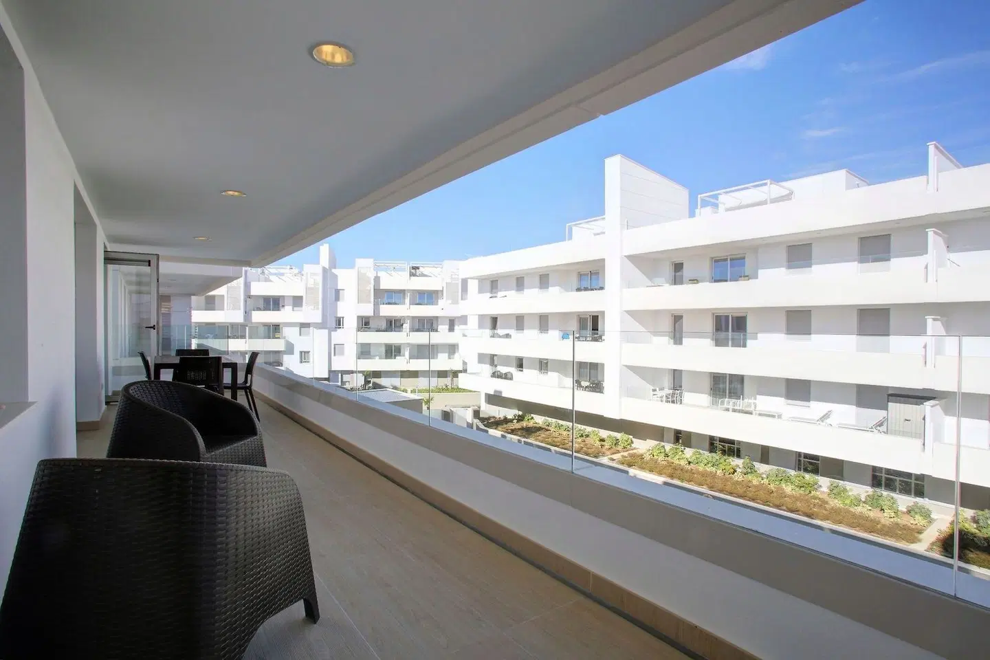 Aqua Apartments Marbella Terrasse