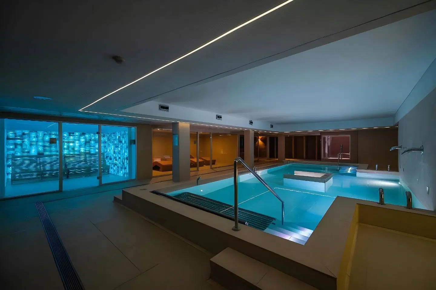 Sorli Emocions Hallenbad
