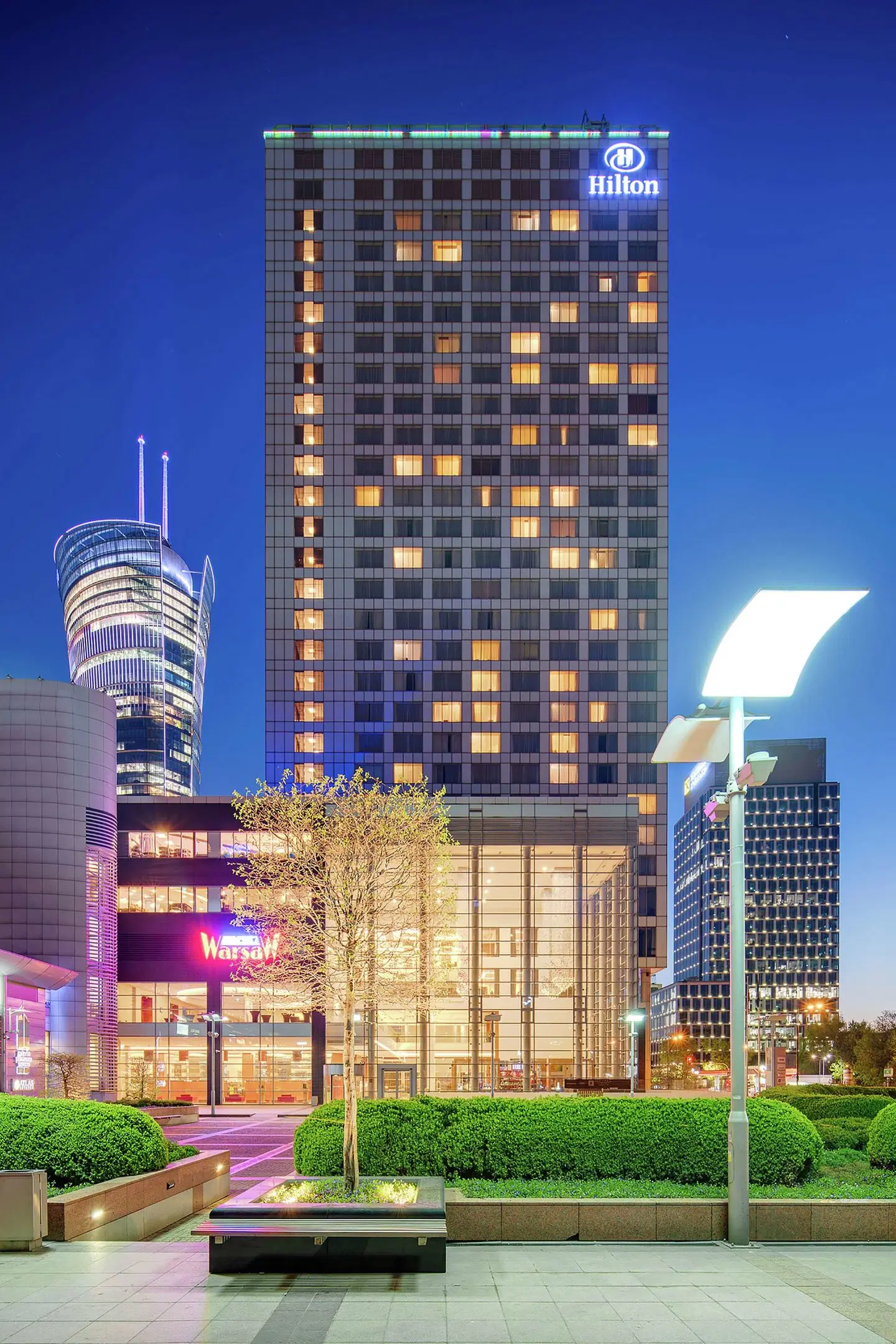Hilton Warsaw Hotel EXTERIOR